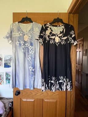 Floral A-Line Short Sleeve Dresses — Light Blue & Black